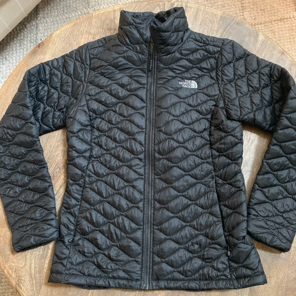 Women’s North Face Thermoball jacket